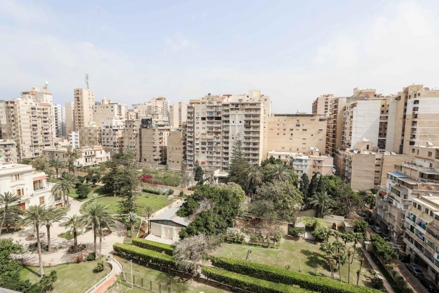 Furnitued Apartment for rent 220m Saba basha