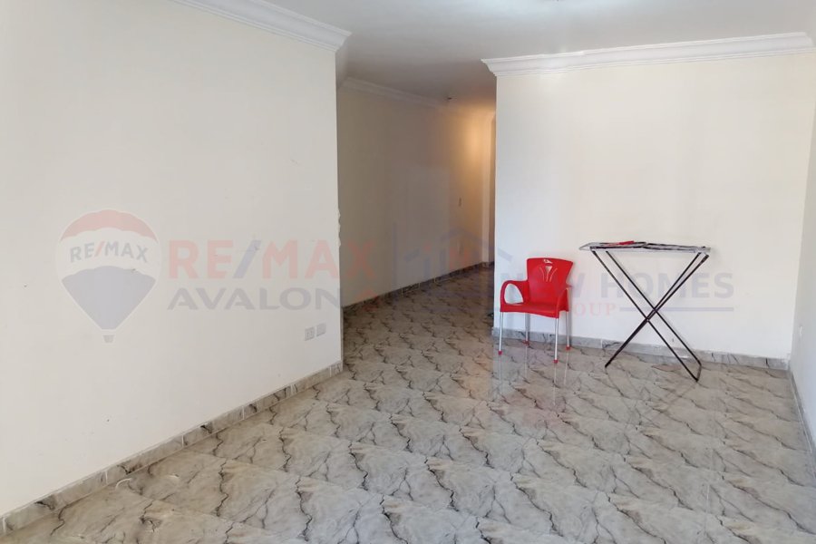 Apartment for 135 m Sporting (fourth number from the sea)