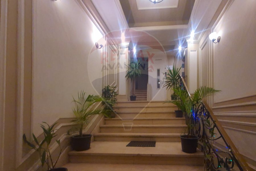 Apartment for sale 170m Kafr Abdo (Mina St)