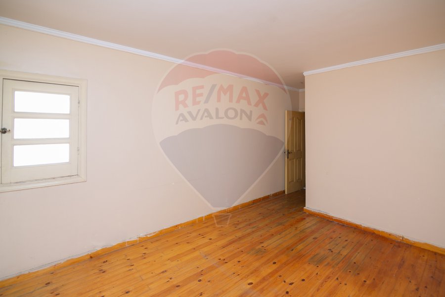 Apartment for sale 270 m Kafr Abdo (branching from Ismailia)