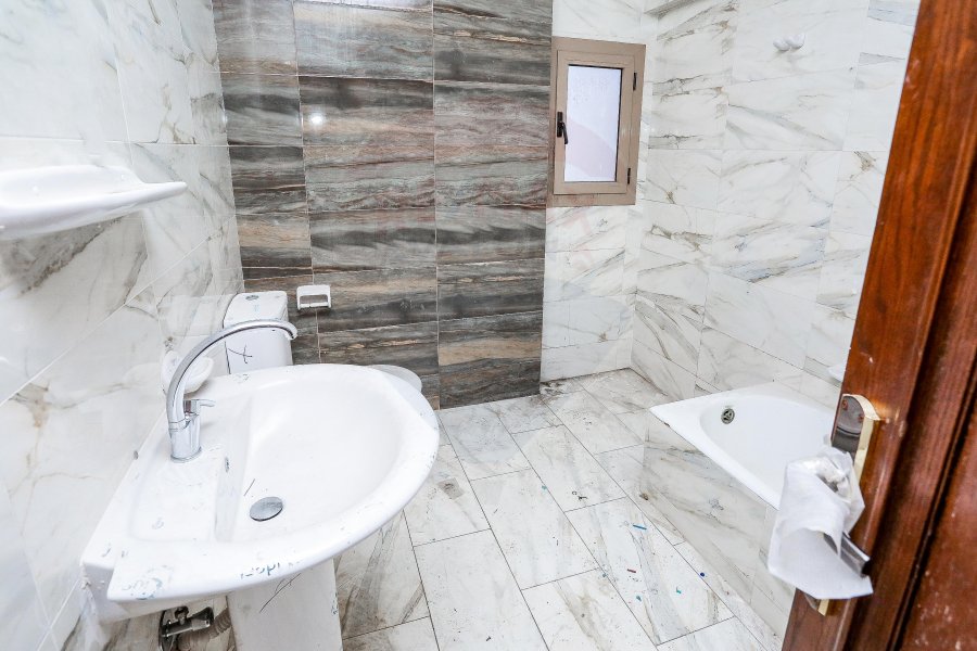 Apartment for sale 235 m Gleem (directly on the sea)