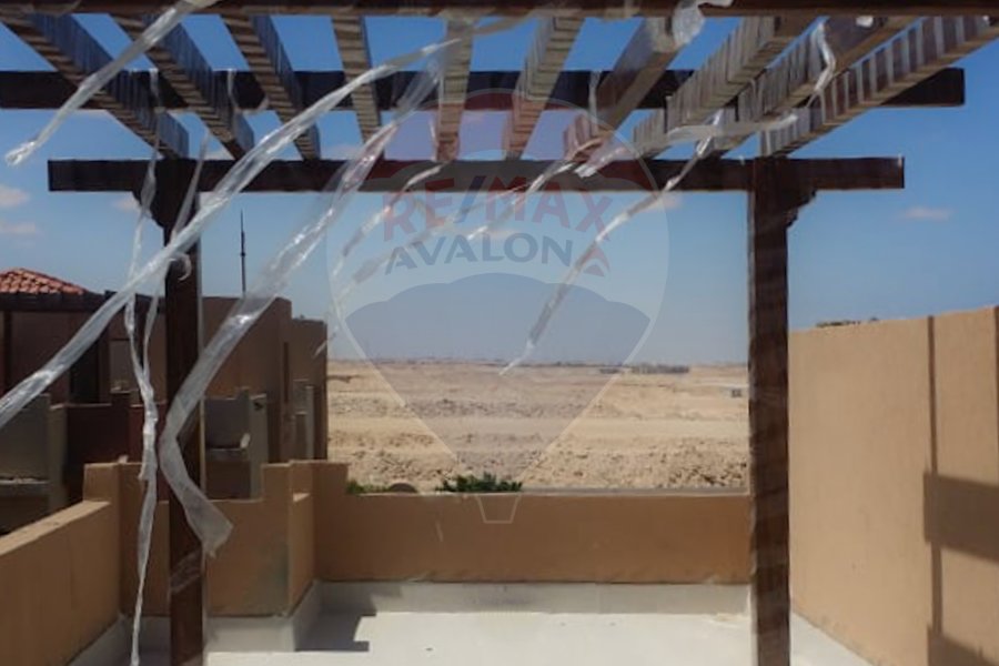 Chalet + roof for sale 100 m + 100 m coast (Emirates Heights Village)