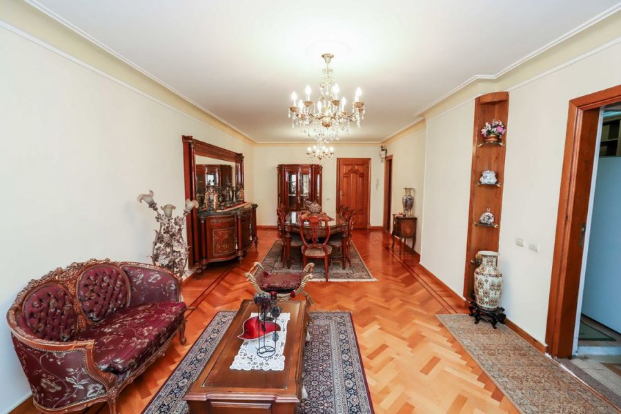 Furnitued Apartment for rent 220m Saba basha