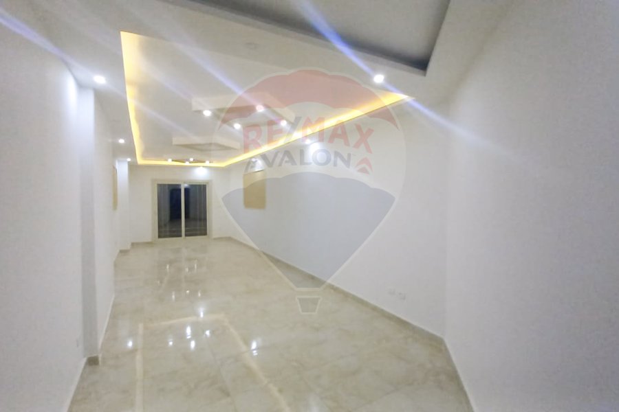 Apartment for sale 140 m Miami (Al-Sebaay main st.)