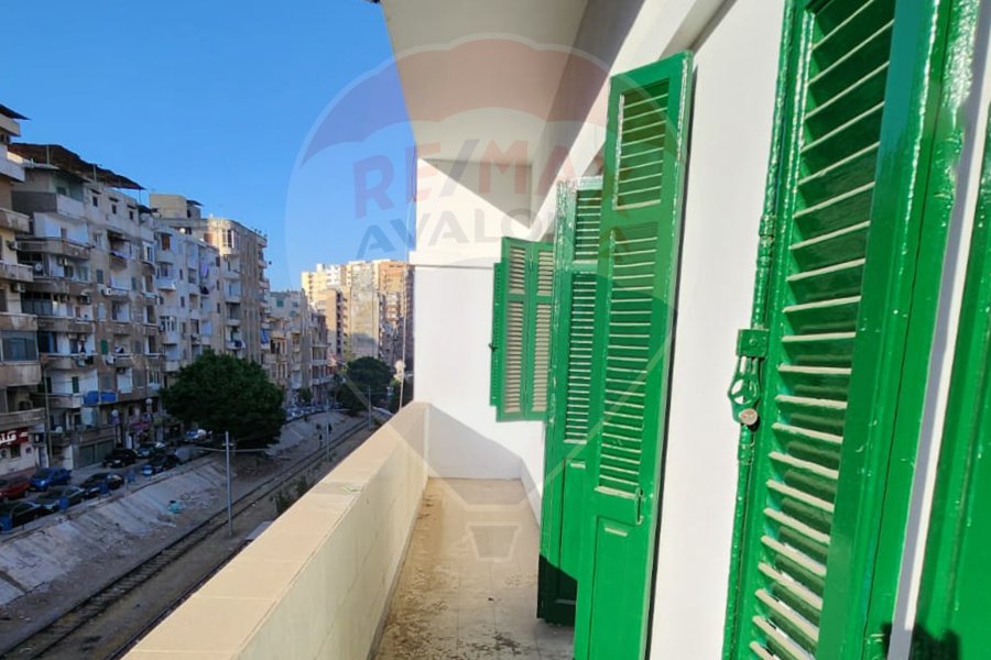 Apartment for sale 85 m Cleopatra El Soghra (intersection of Sidi Gaber St. and Fustat St.)