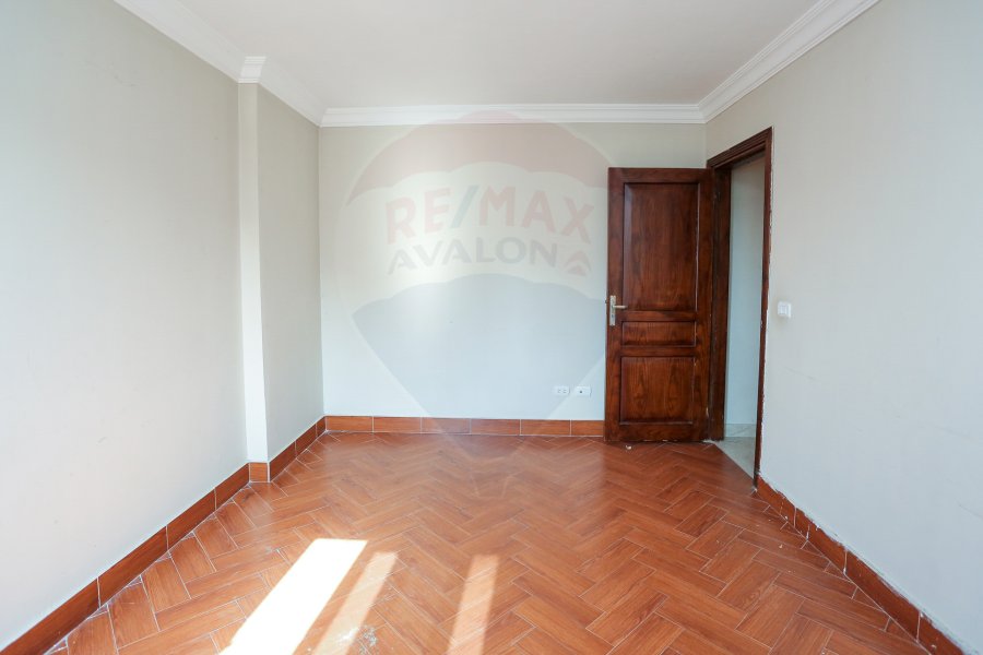 Apartment For Sale 165 m Roushdy (ٍSteps From Abo Qer St.)