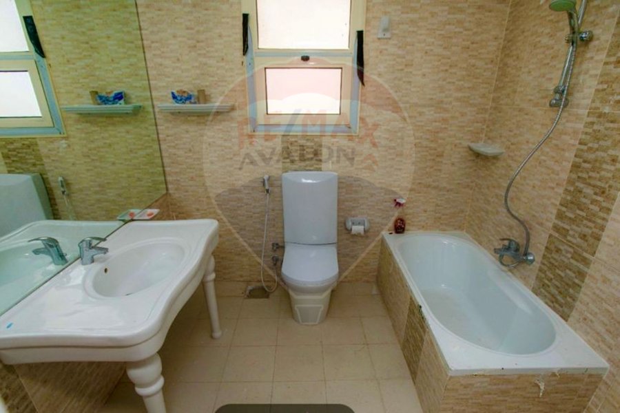 Twin house Villa for sale 450 m King mariout (Alex West Compound)