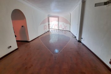 apartment for rent 150 m Lauran (Sharawaay st.)