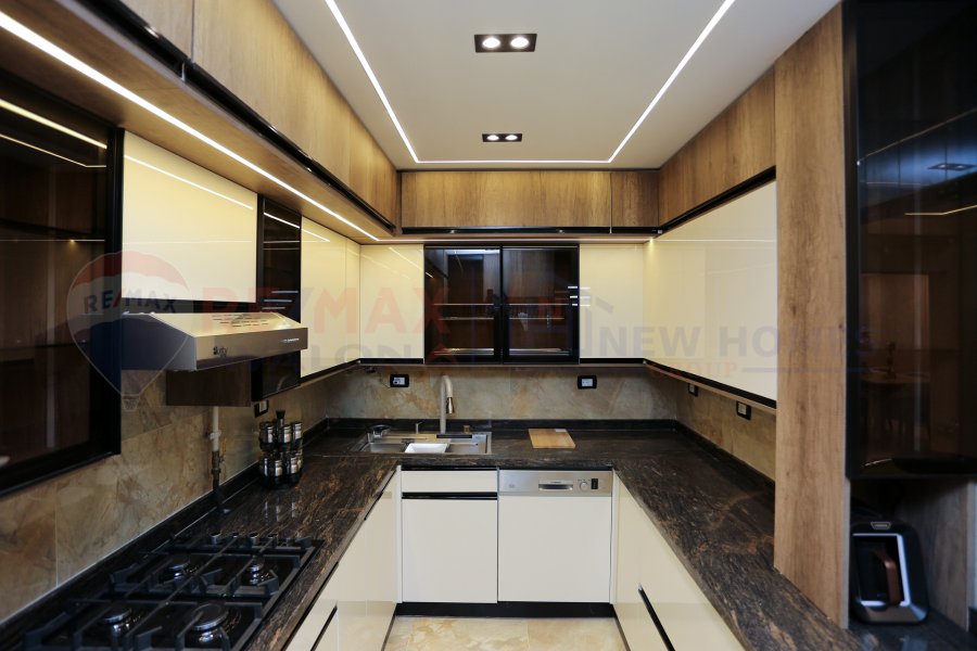 Apartment for sale 145 m Montazah (Royal Plaza Complex)