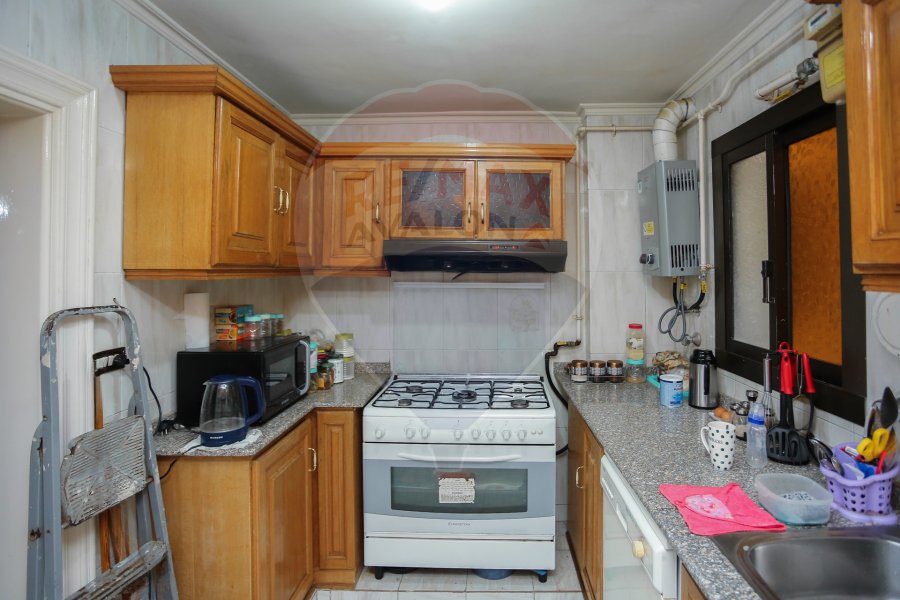 r sale 175 m Kafr Abdo (Mohamed Safwat St)