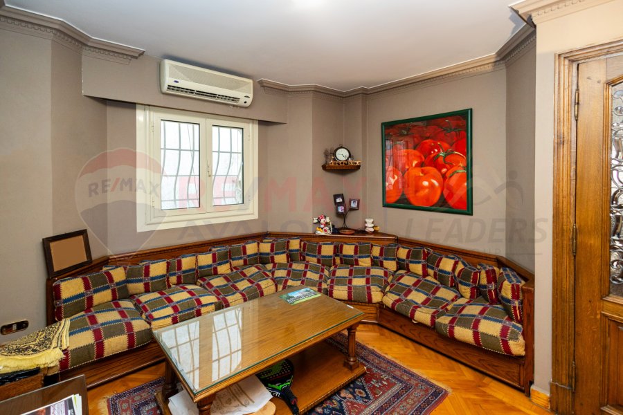 Apartment for sale 208 m Louran (Mohamed Ezz Al Arab St.)