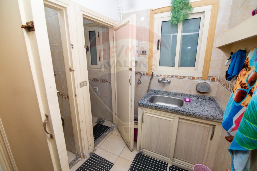 Administrative unit for sale 150 m Zizinia (Ibrahim Al-Attar St.)