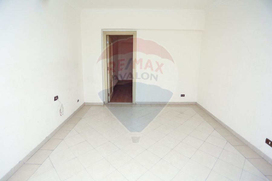 Apartment for rent 250 m Smouha (fawazy moaaz st - next to ali bn abi talb mousqu)
