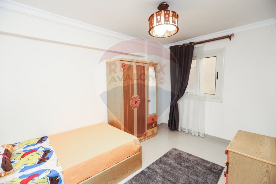 Furnished Apartment for rent 160 m Louran (Elsharawi st - steps from the sea)