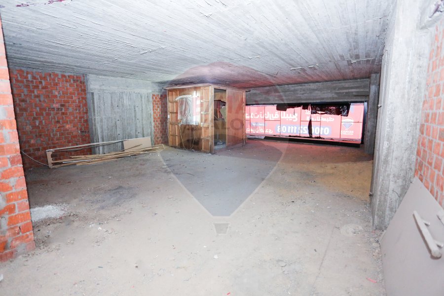 Commercial shop + mezzanine for rent 300 m Lauran (Abu Qir St.)