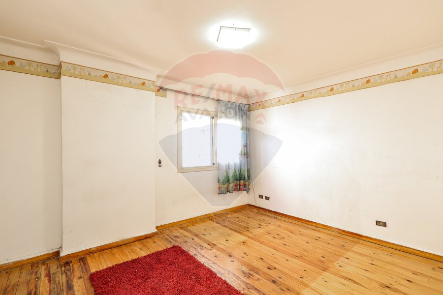 Apartment for rent furnished 244 m Saba Pasha (Seria Royal Plaza Towers)