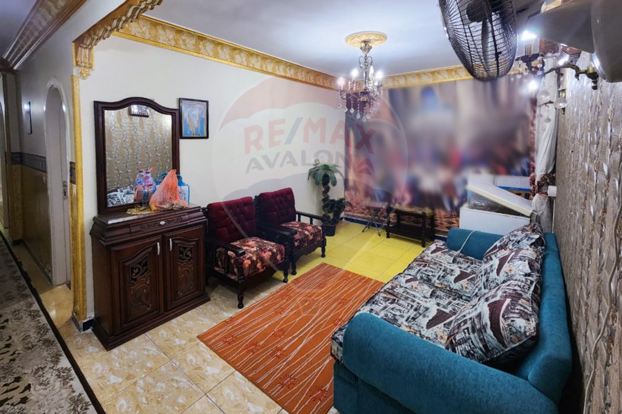 Apartment for sale 200 m Alasafra (Directly on the sea)