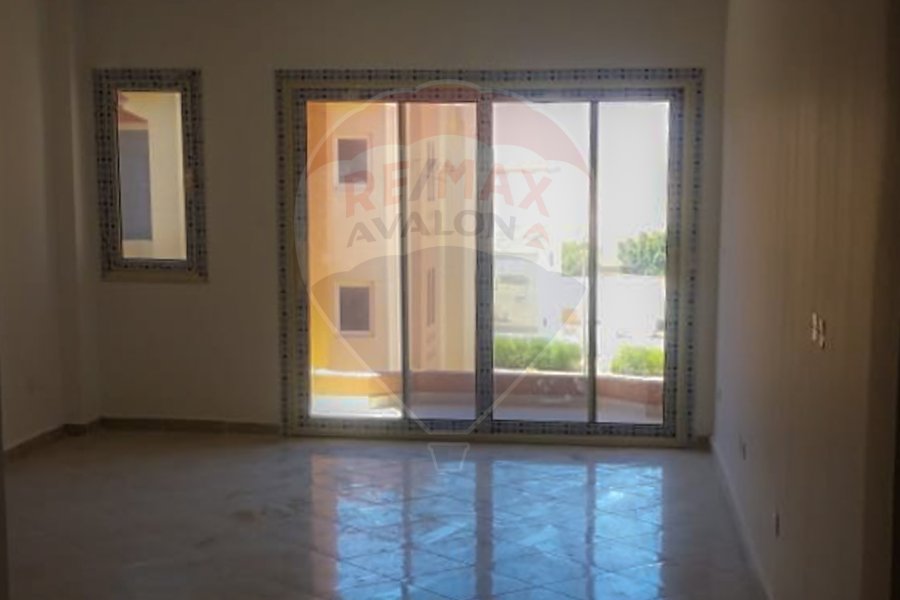 Chalet + roof for sale 100 m + 100 m coast (Emirates Heights Village)