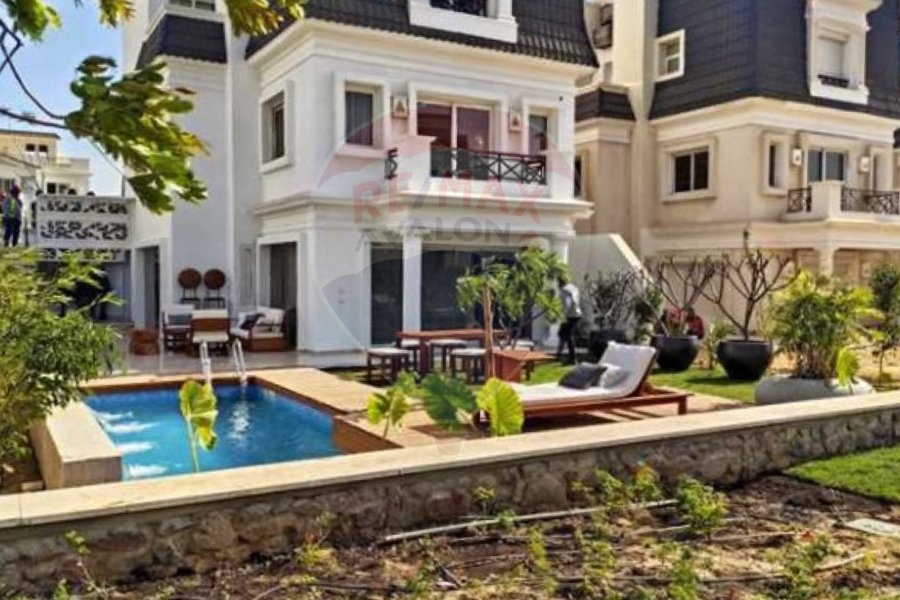 Vilaa For Sale 220 m Mostakbal City (Mountain View)