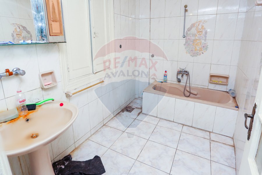 Apartment for sale 100 m Sporting ( Tannis St )